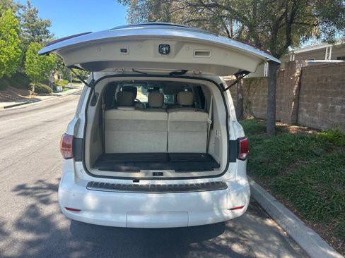 Used 2011 INFINITI QX56 2WD w/ Theater Pkg image 3