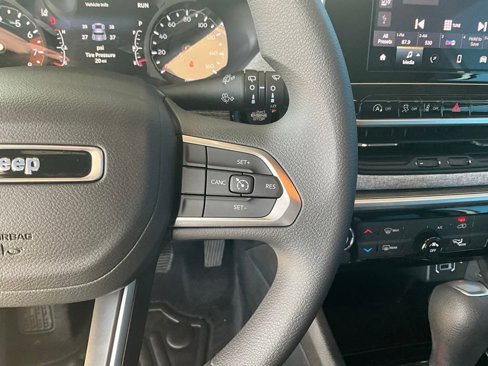 New 2025 Jeep Compass Sport image 25