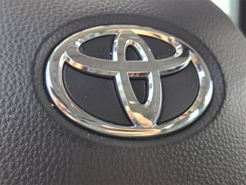 Used 2024 Toyota Corolla LE image 30