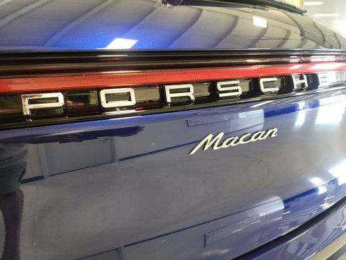 New 2025 Porsche Macan image 22