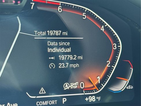 Used 2022 BMW 750i xDrive w/ Executive Package image 38