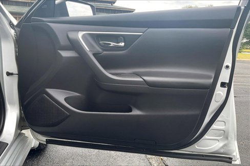 Used 2017 Nissan Altima 2.5 SV image 21