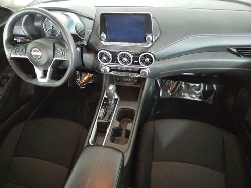 Certified 2024 Nissan Sentra SV image 32