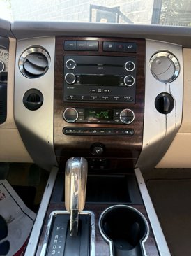 Used 2014 Ford Expedition XLT w/ Equipment Group 202A image 28