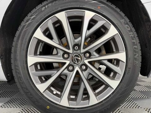 Used 2022 Lexus ES 250 image 30