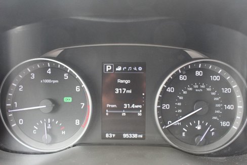 Used 2017 Hyundai Elantra Limited w/ Limited Tech Package 08 image 16