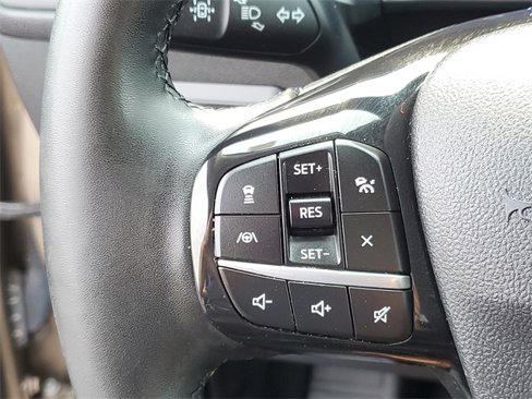 Used 2021 Ford Escape Titanium image 16