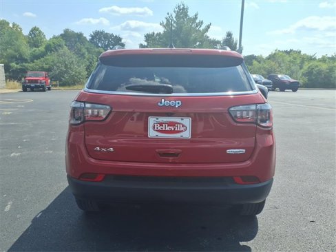 Used 2024 Jeep Compass Latitude image 24