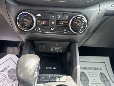 Used 2021 Chevrolet TrailBlazer ACTIV w/ Technology Package image 22