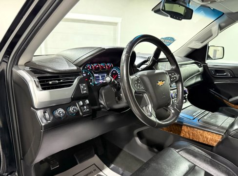 Used 2016 Chevrolet Suburban LTZ image 10