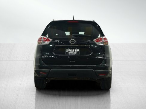 Used 2016 Nissan Rogue SV image 5