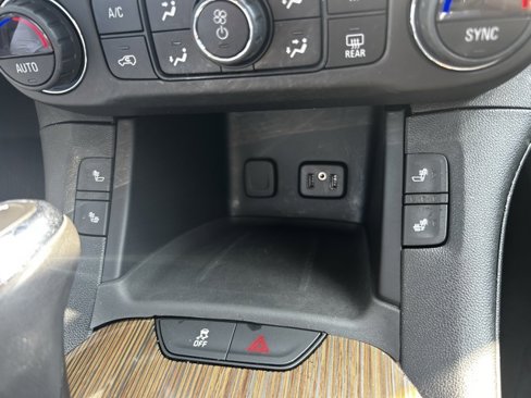 Used 2019 GMC Acadia SLE w/ Driver Alert Package I image 17