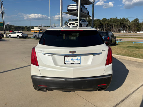 Used 2018 Cadillac XT5 Luxury w/ Driver Awareness Package image 7