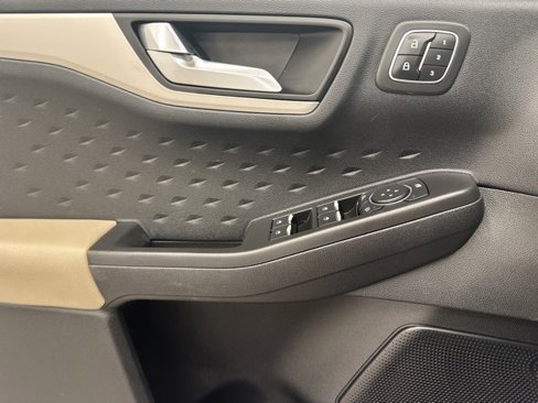 Used 2020 Ford Escape SEL image 34