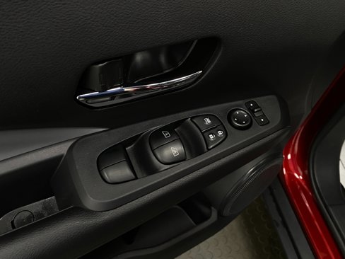 Used 2024 Nissan Kicks SR w/ SR Premium Package image 29