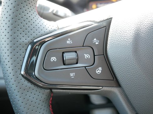 New 2025 Chevrolet Trax RS w/ Sunroof Package image 24