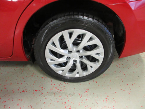 Used 2019 Toyota Corolla LE image 15