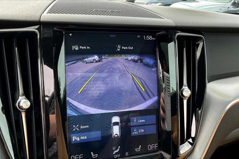 Used 2019 Volvo XC60 T5 Momentum w/ Multimedia Package image 27