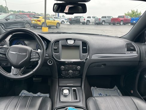 Used 2015 Chrysler 300 S w/ 300S Premium Group image 10