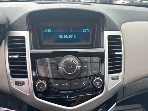 Used 2014 Chevrolet Cruze LS image 14
