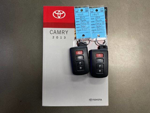 Used 2013 Toyota Camry XLE image 28