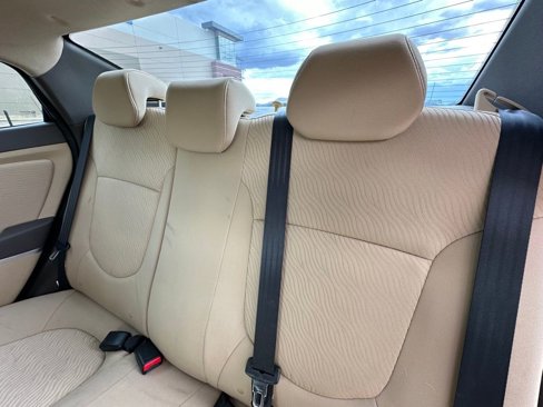 Used 2013 Hyundai Accent GLS w/ Premium Pkg image 8