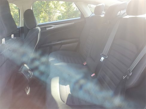 Used 2020 Ford Fusion SE image 13