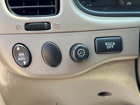 Used 2005 Toyota Sequoia SR5 image 25