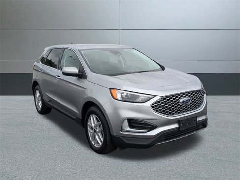 Used 2024 Ford Edge SEL image 8
