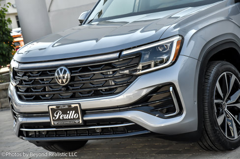Used 2024 Volkswagen Atlas SEL Premium R-Line image 11