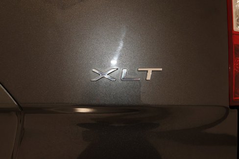 Used 2020 Ford Transit Connect XLT image 32