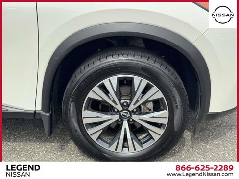 Used 2023 Nissan Rogue SV image 10