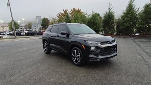 Used 2022 Chevrolet TrailBlazer RS w/ Technology Package image 3