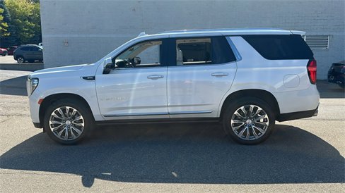 Used 2021 GMC Yukon Denali w/ Denali Premium Package image 8