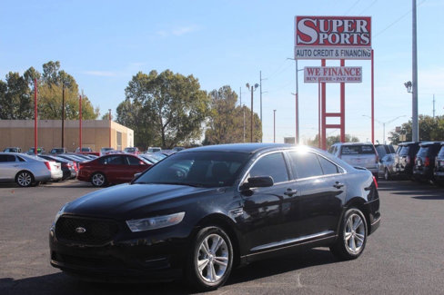 Used 2017 Ford Taurus SEL image 8