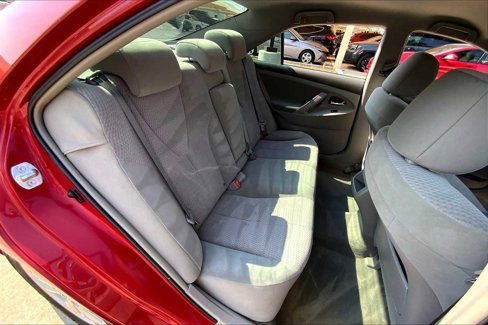 Used 2011 Toyota Camry LE image 19