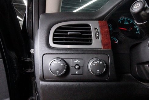 Used 2011 Chevrolet Suburban LTZ image 16