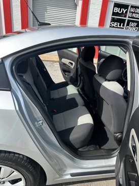 Used 2013 Chevrolet Cruze LS image 28