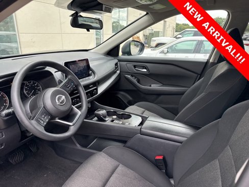 Used 2024 Nissan Rogue SV image 7