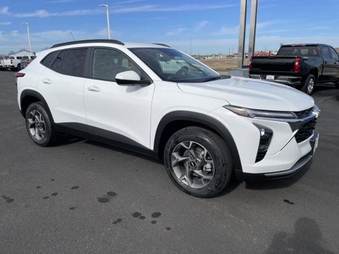 New 2025 Chevrolet Trax LT w/ Driver Confidence Package image 7