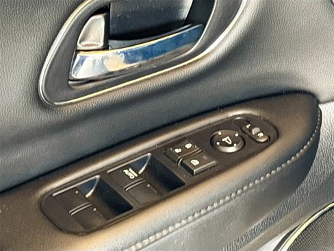 Used 2021 Honda HR-V EX-L image 17