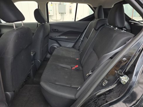 Used 2023 Nissan Kicks S image 10