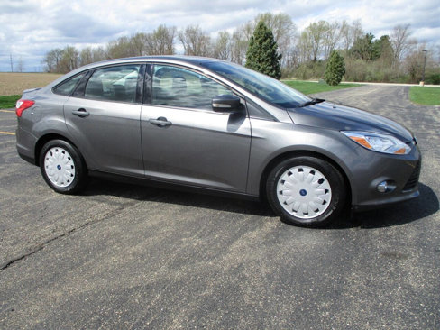 Used 2012 Ford Focus SE image 1