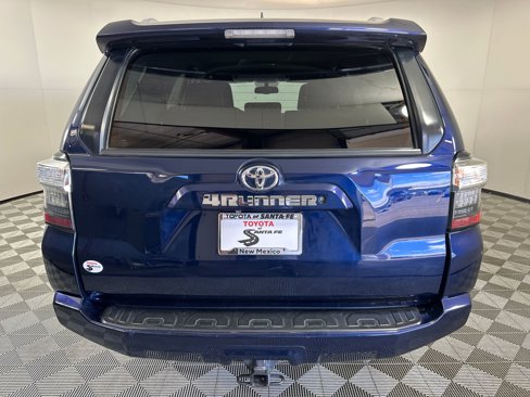 Used 2017 Toyota 4Runner SR5 Premium image 9