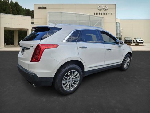 Used 2018 Cadillac XT5 Luxury w/ Driver Awareness Package image 4
