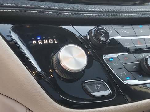 Used 2023 Chrysler Pacifica Limited image 29