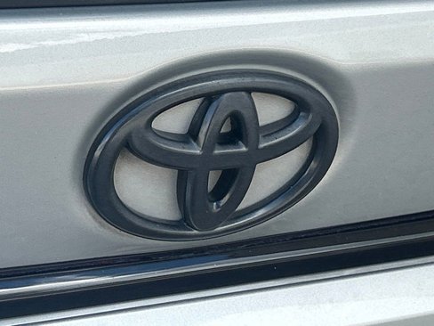 Used 2021 Toyota Corolla SE image 20
