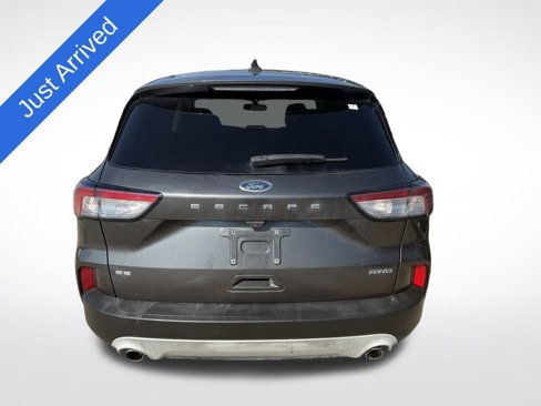 Used 2020 Ford Escape SE image 4