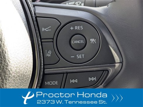 Used 2023 Toyota Camry SE image 19