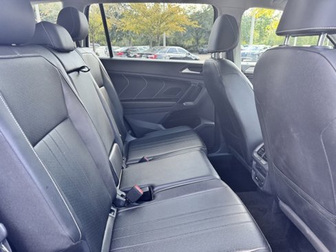 Certified 2022 Volkswagen Tiguan SE image 8